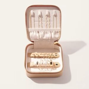 Quince Leather Jewelry Travel Case in Nude, LIKE NEW (Retail $40)